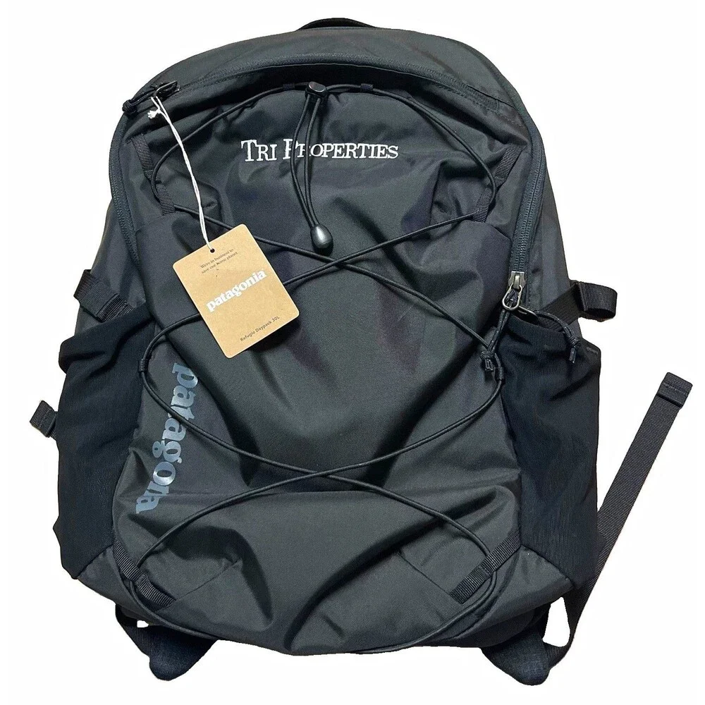 NWT Patagonia Refugio Daypack 30L Black Backpack w/Promo
